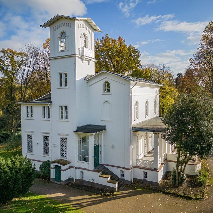 Impressum ITone GmbH – Hauptsitz im Haus Schönhausen in Krefeld